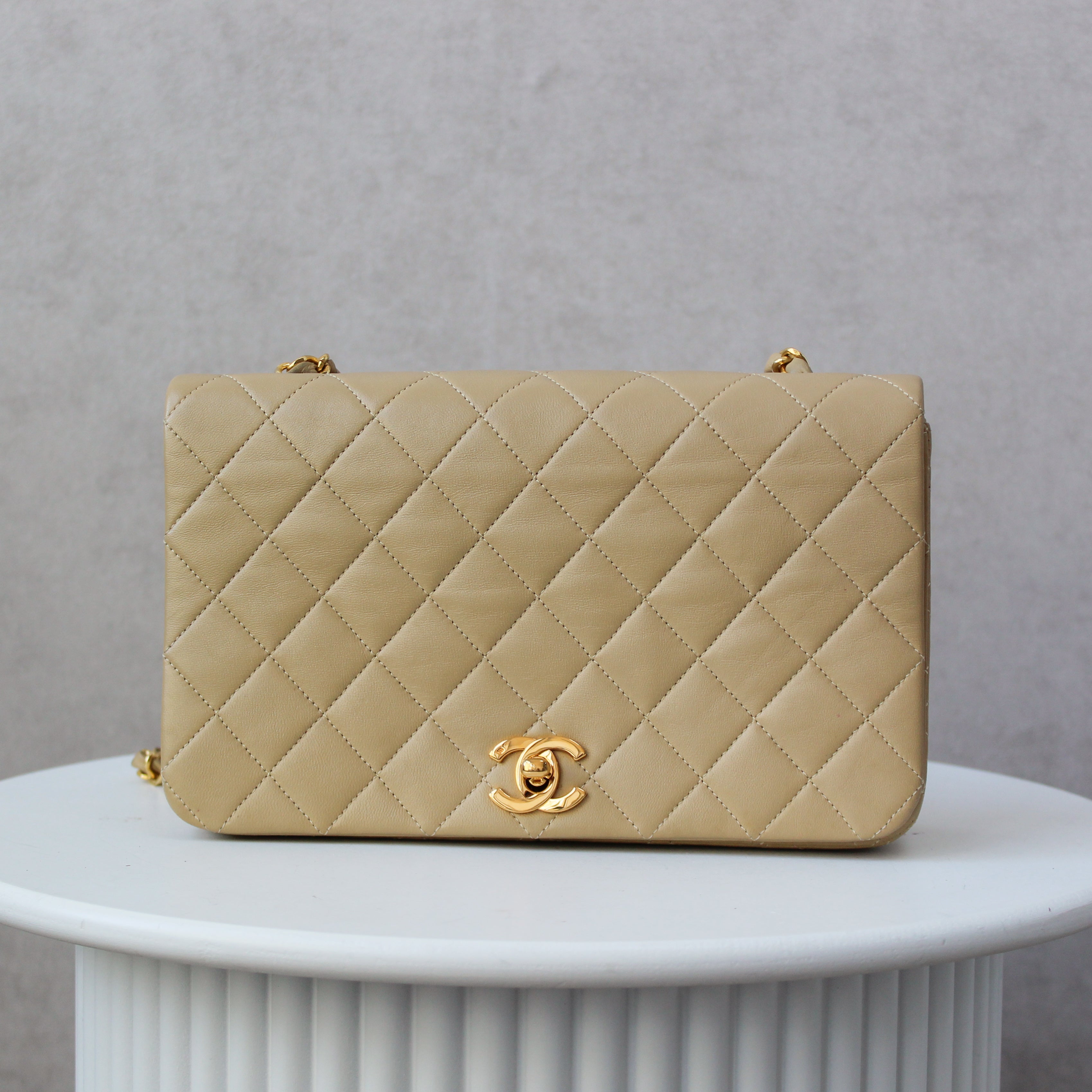 Chanel Full Flap Beige 24k ghw Crossbody (1989-1991)
