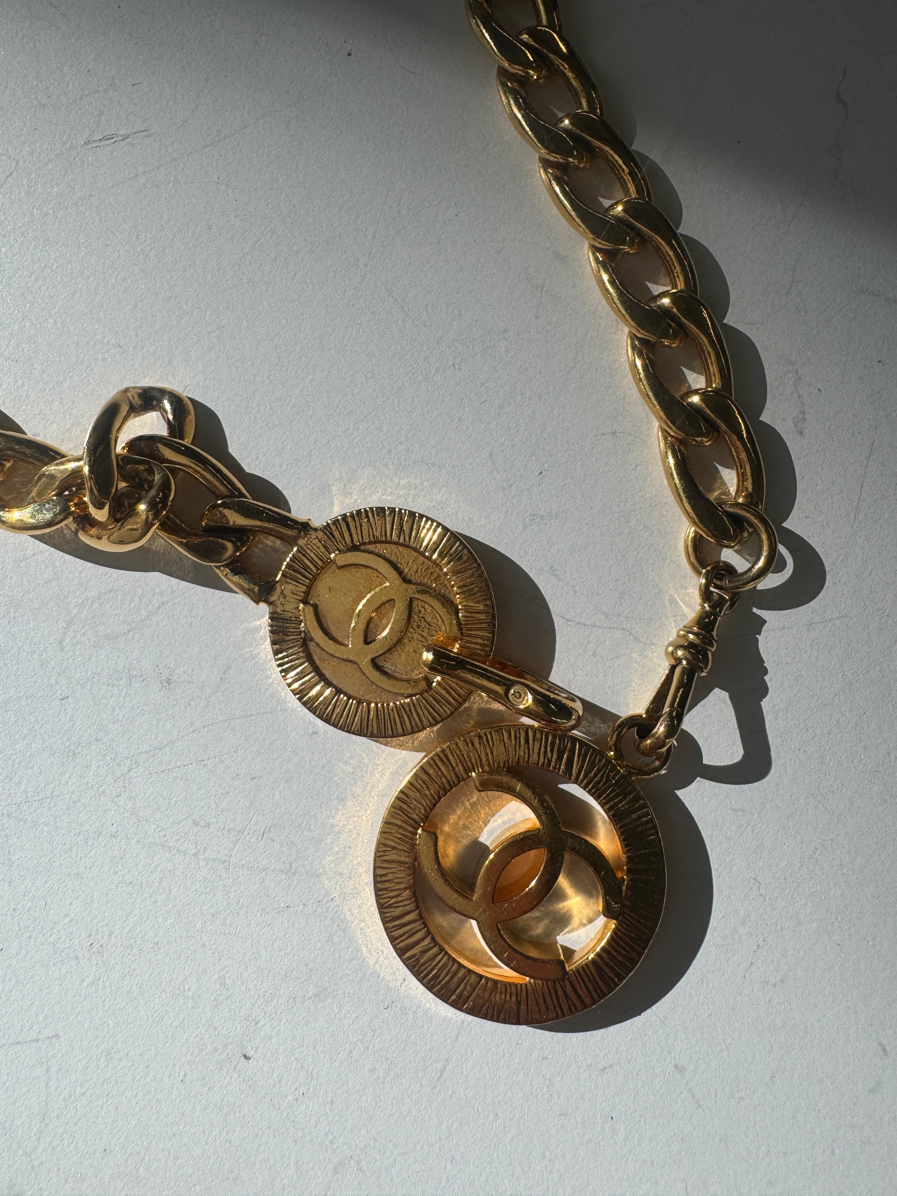 Chanel Single Chain Coin Belt - Maat 74