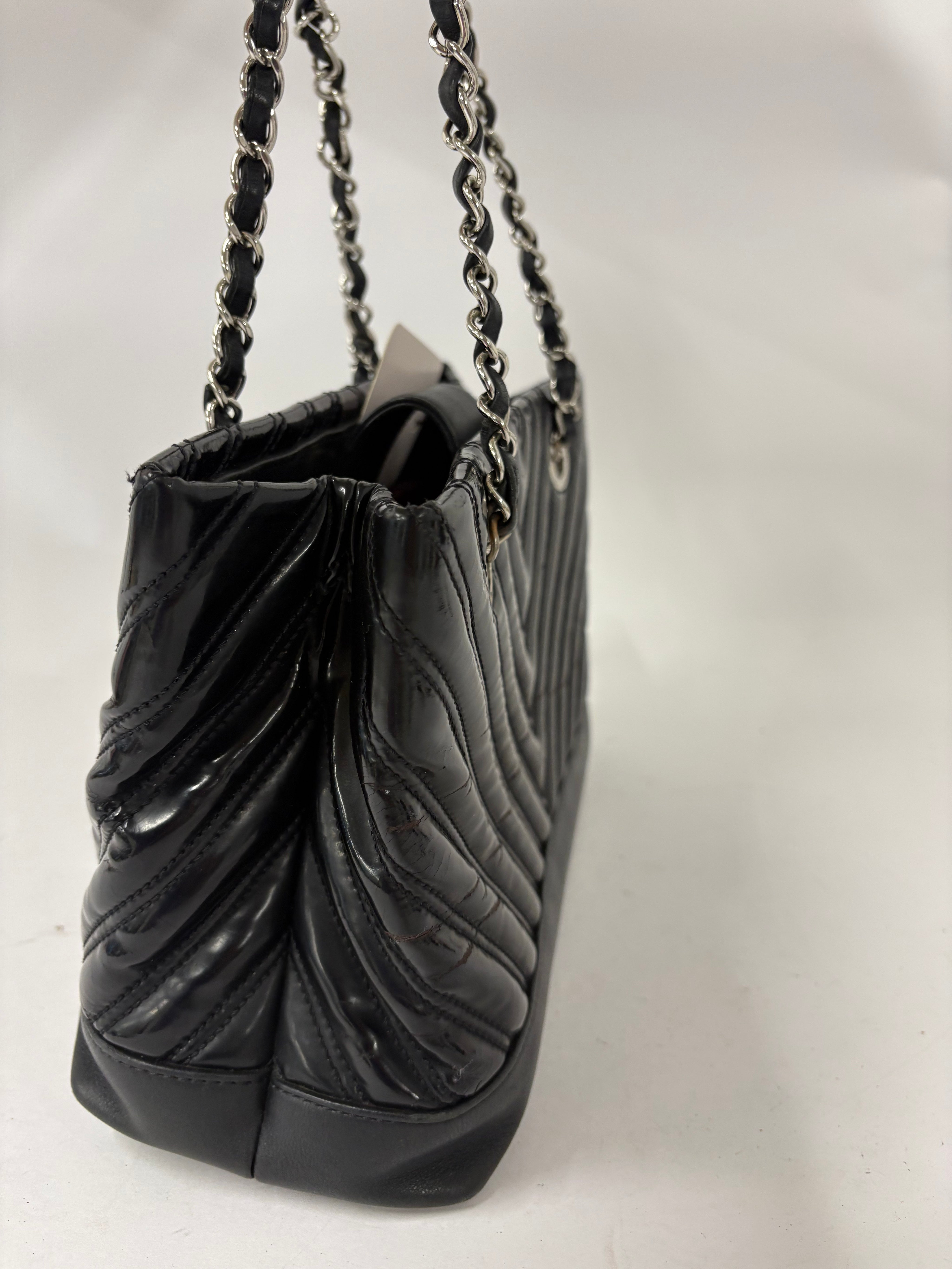 CHANEL Chevron Medium Tote