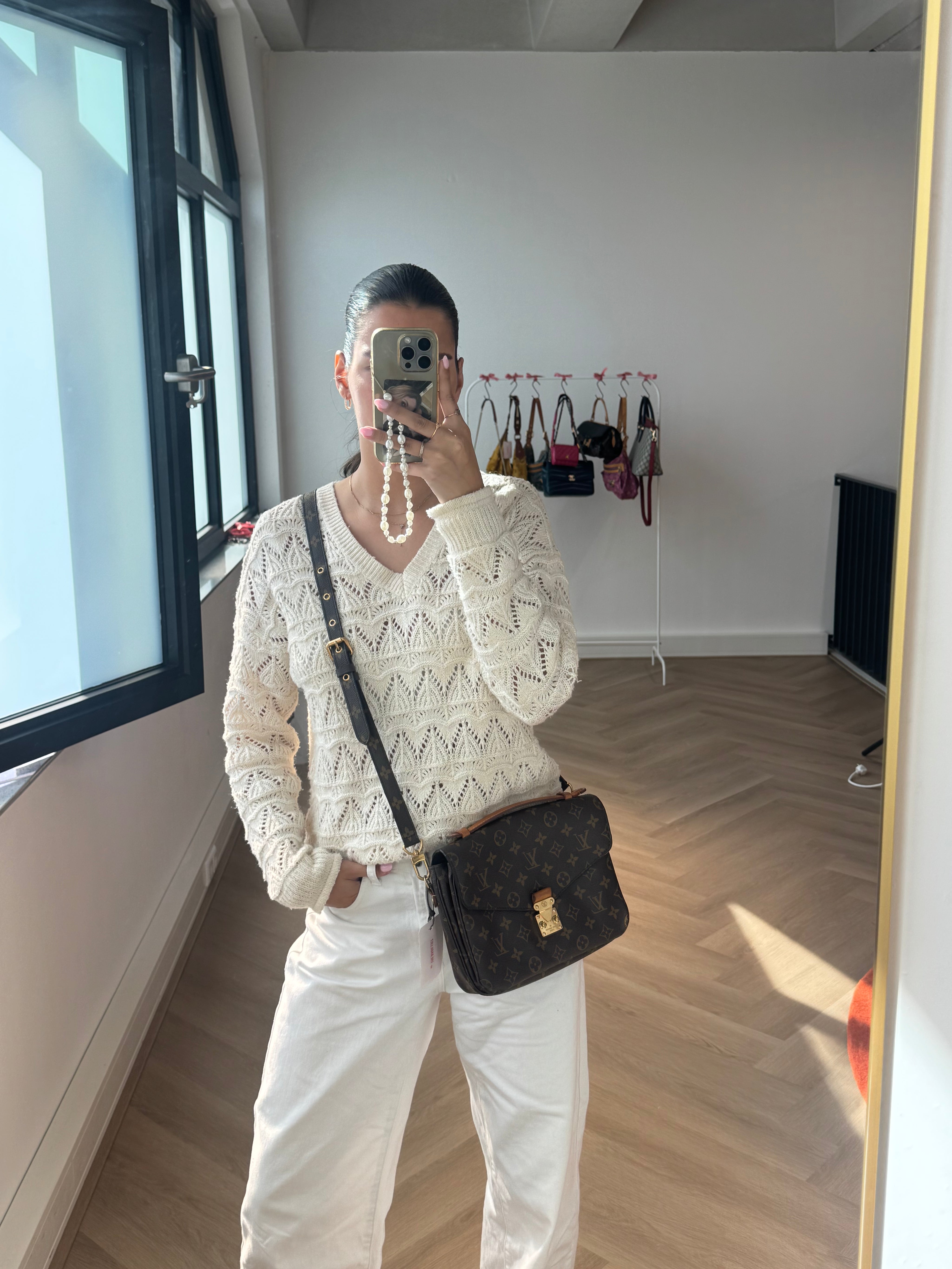 LOUIS VUITTON Pochette Metis
