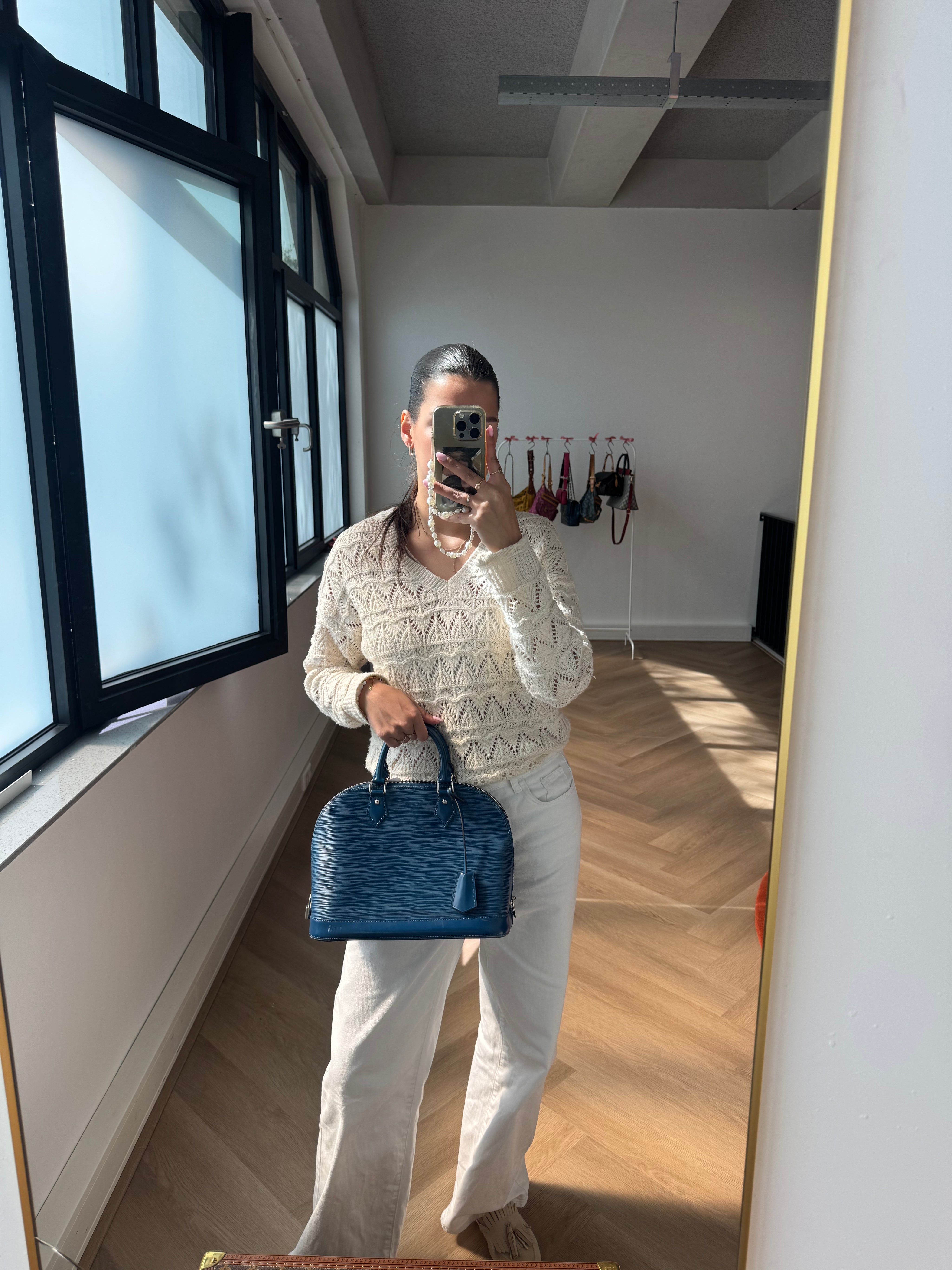 LOUIS VUITTON Alma