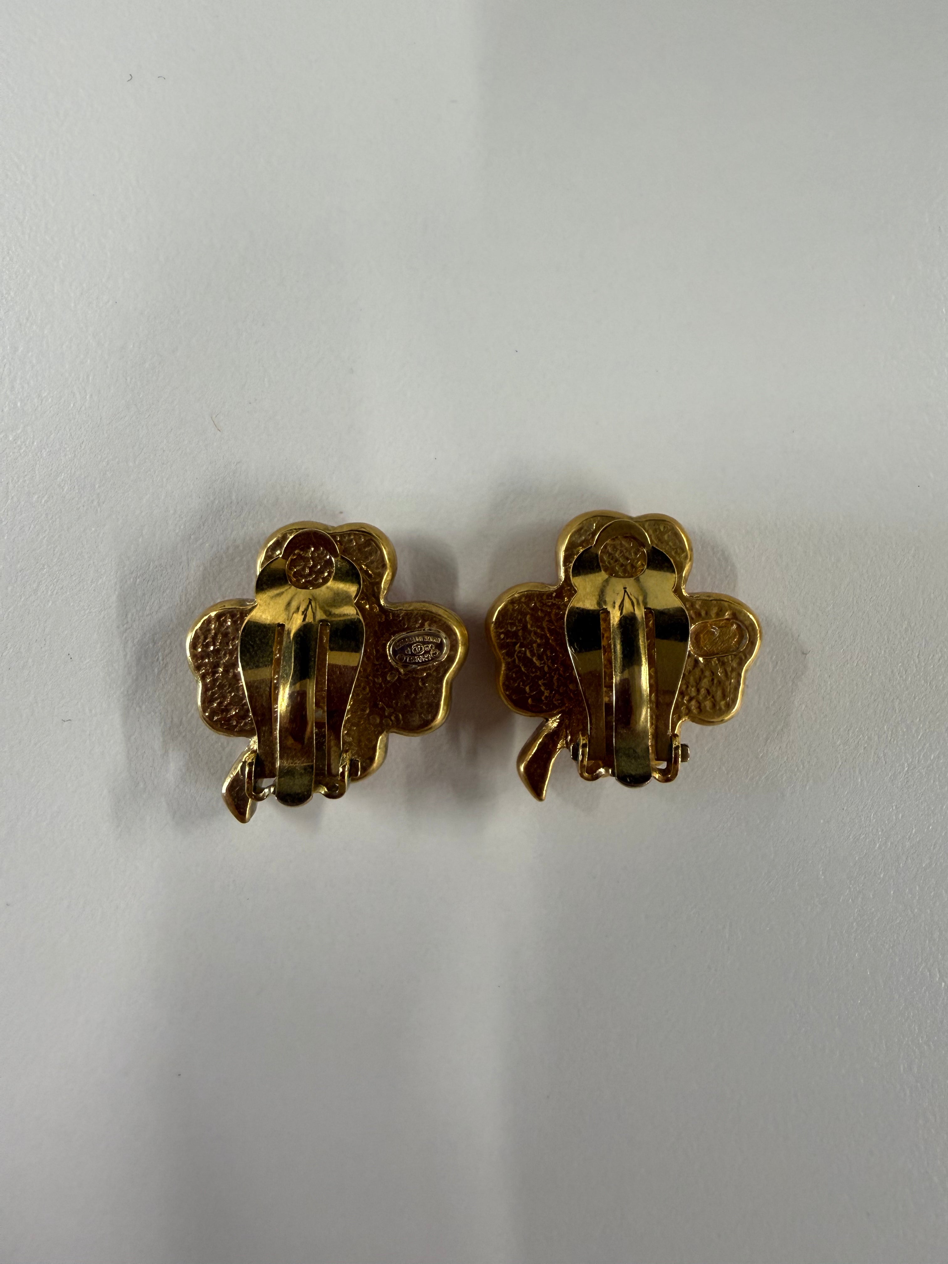 Chanel Cocomark Clover earrings