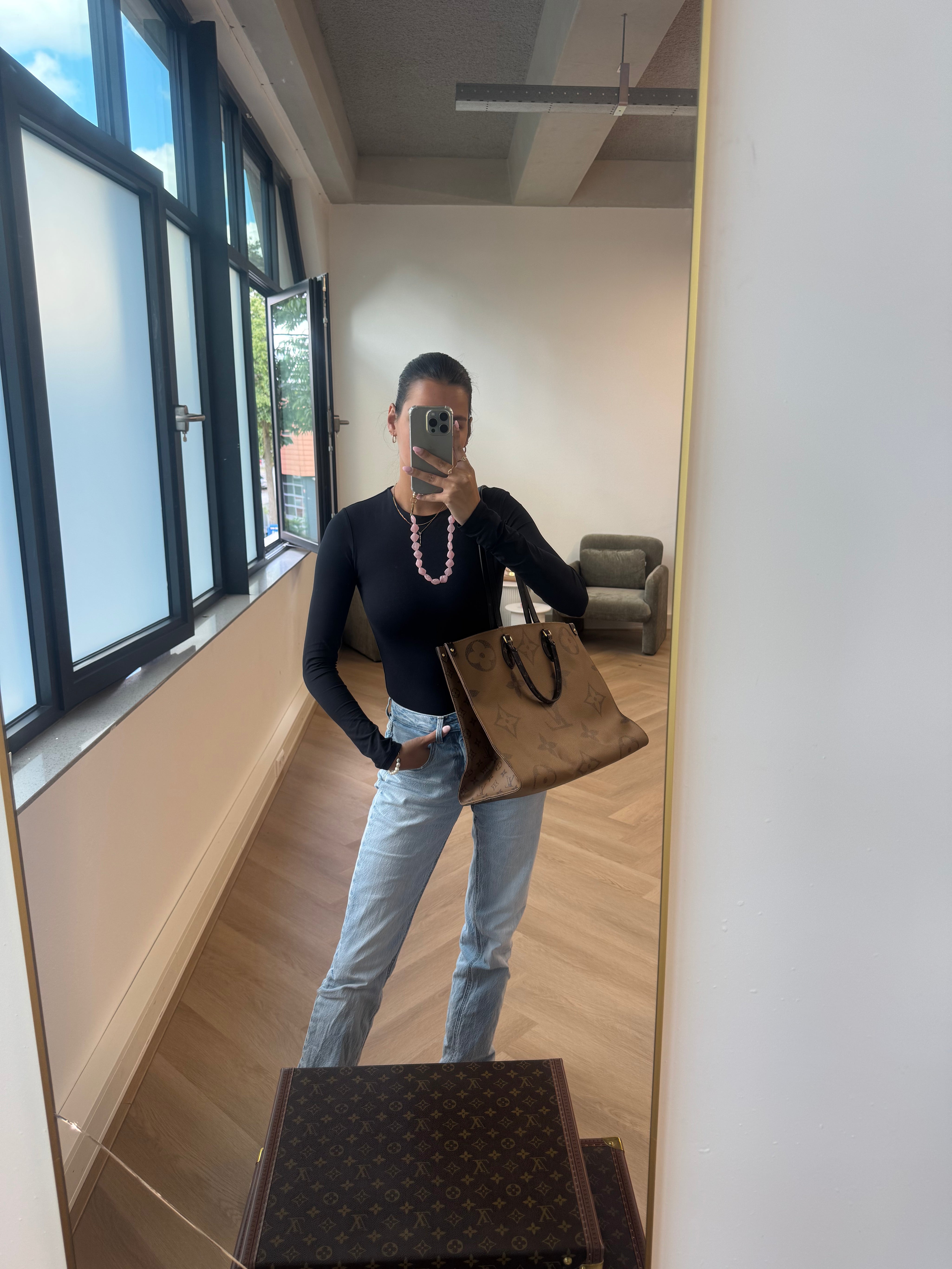 Louis Vuitton On The Go Reverse