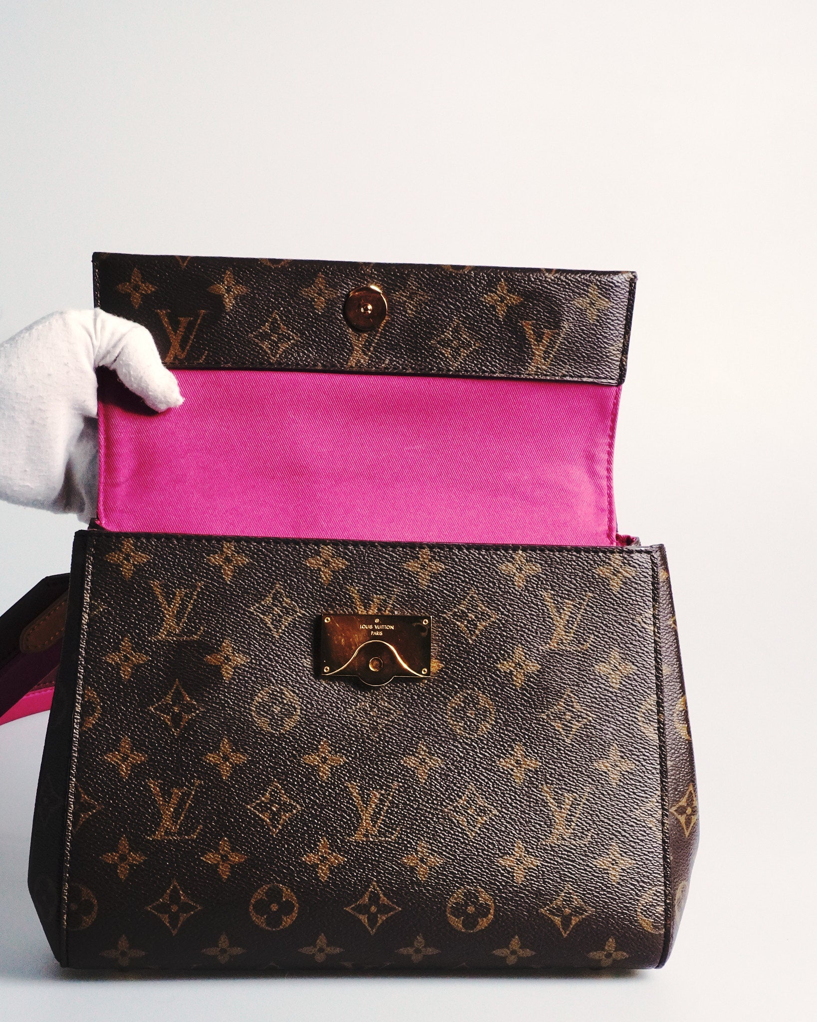 Louis Vuitton Cluny BB Pink