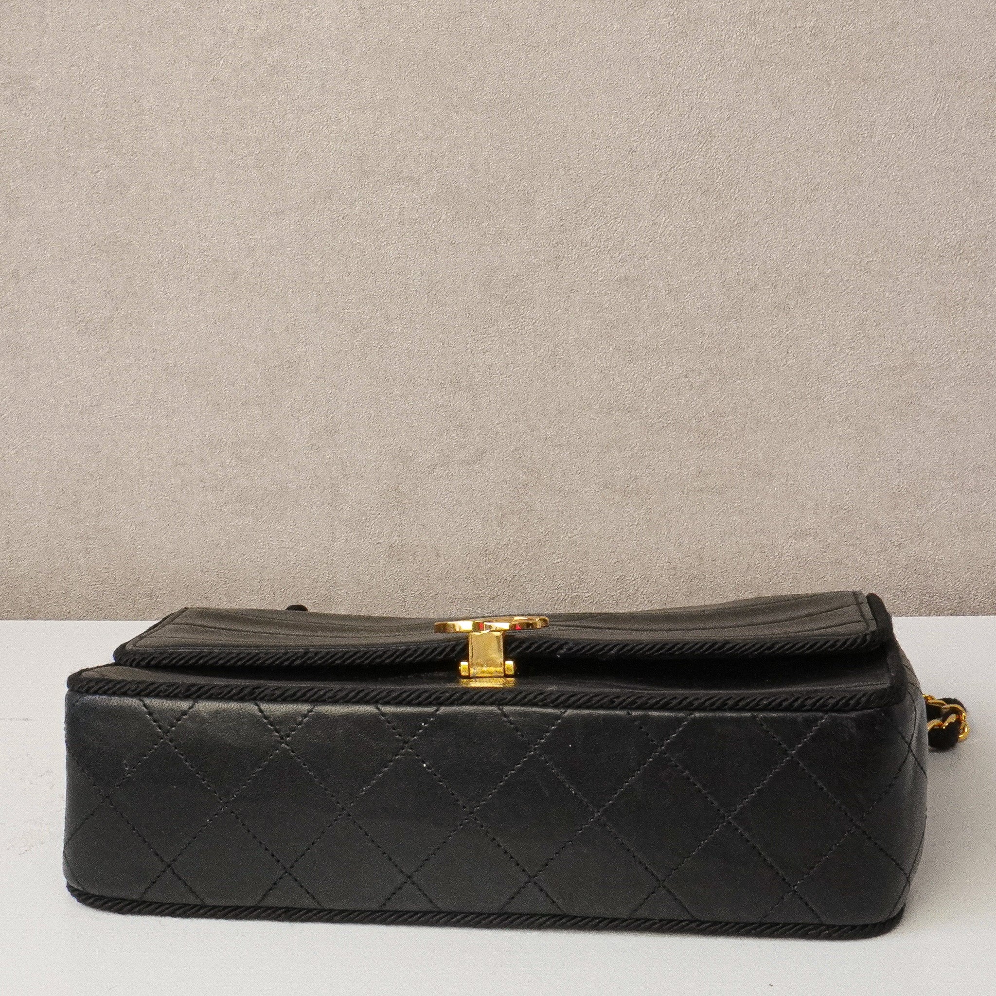 Chanel Scallop Quilted Flapbag 1989-1991 (deel 1)