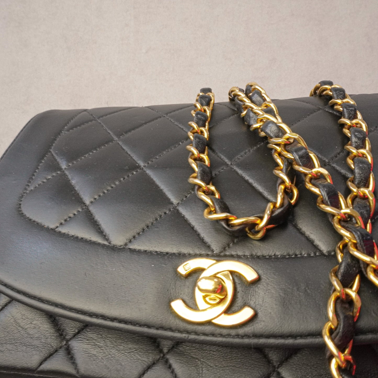 Chanel Diana Medium Flapbag 1994-1996