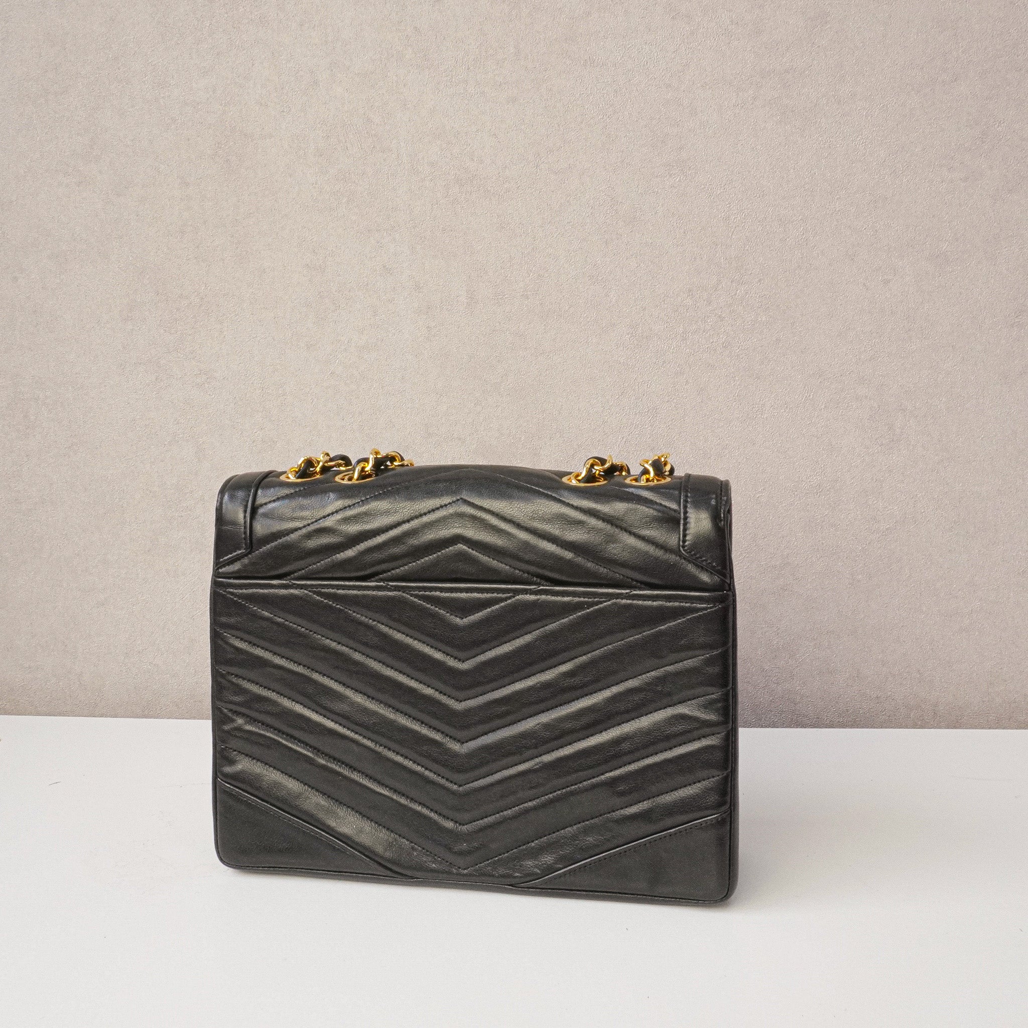 Chanel vintage V-stitch Single Flapbag