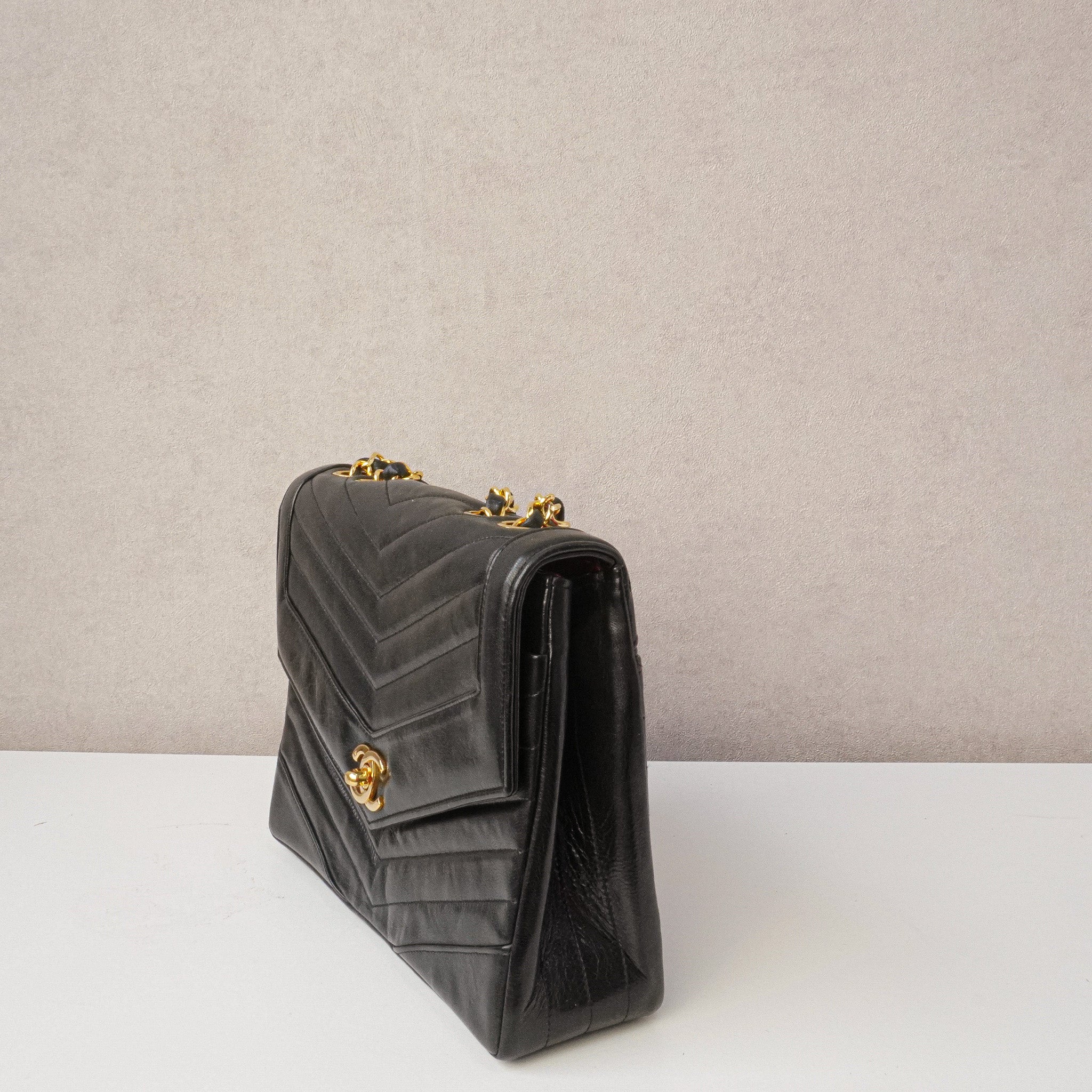 Chanel vintage V-stitch Single Flapbag