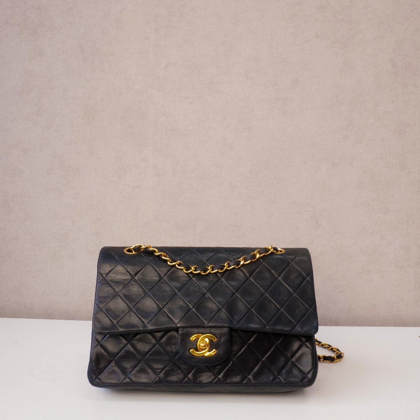 Chanel Timeless Classic W Flapbag Medium