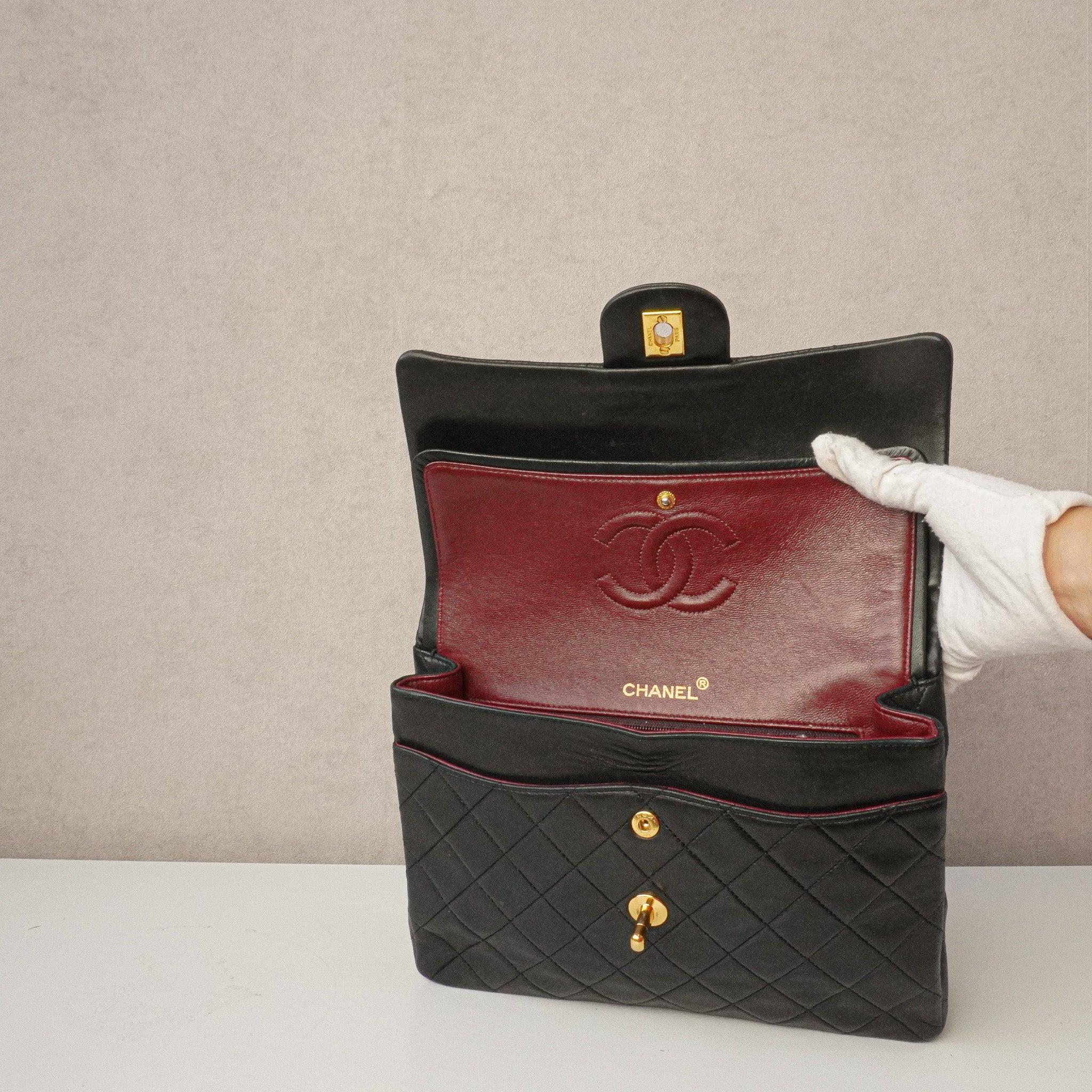 Chanel Timeless Classic W Flapbag Medium Square 1989-1991