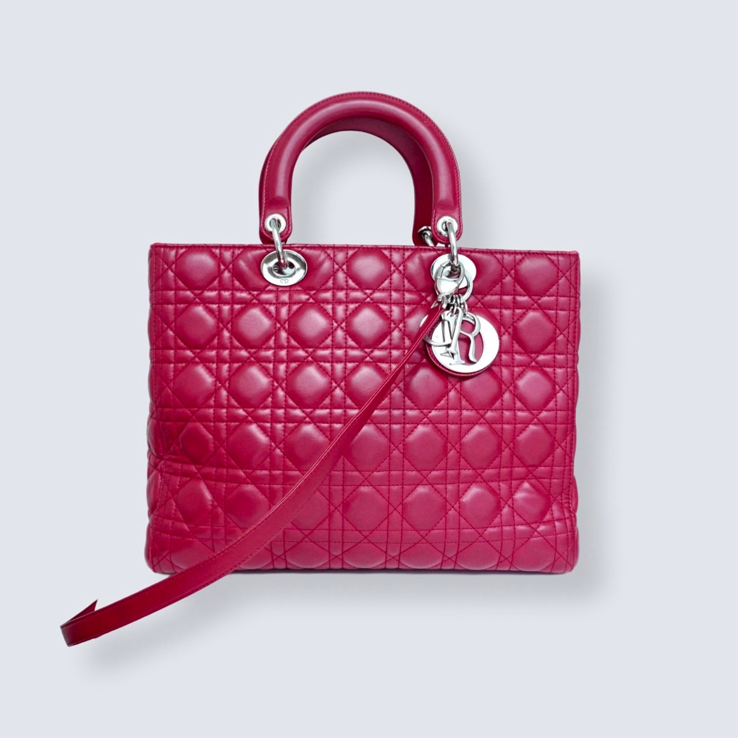 TheBagsList-ChristianDiorLadyDiorMedium-voorkant.jpg