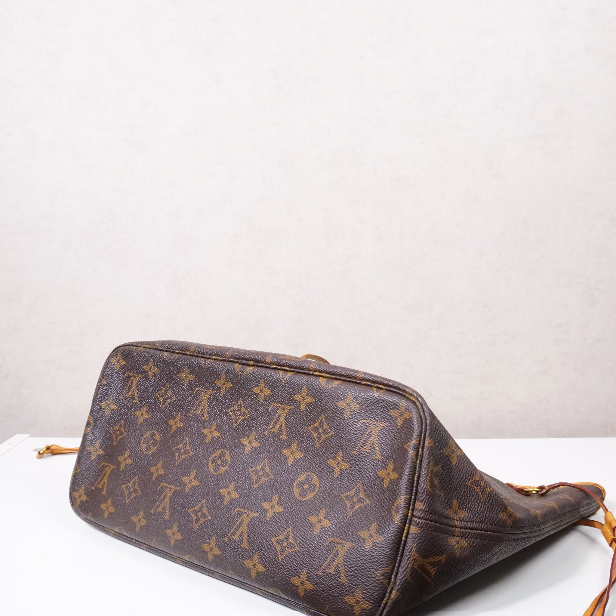 Louis Vuitton Neverfull Monogram MM - beige interieur