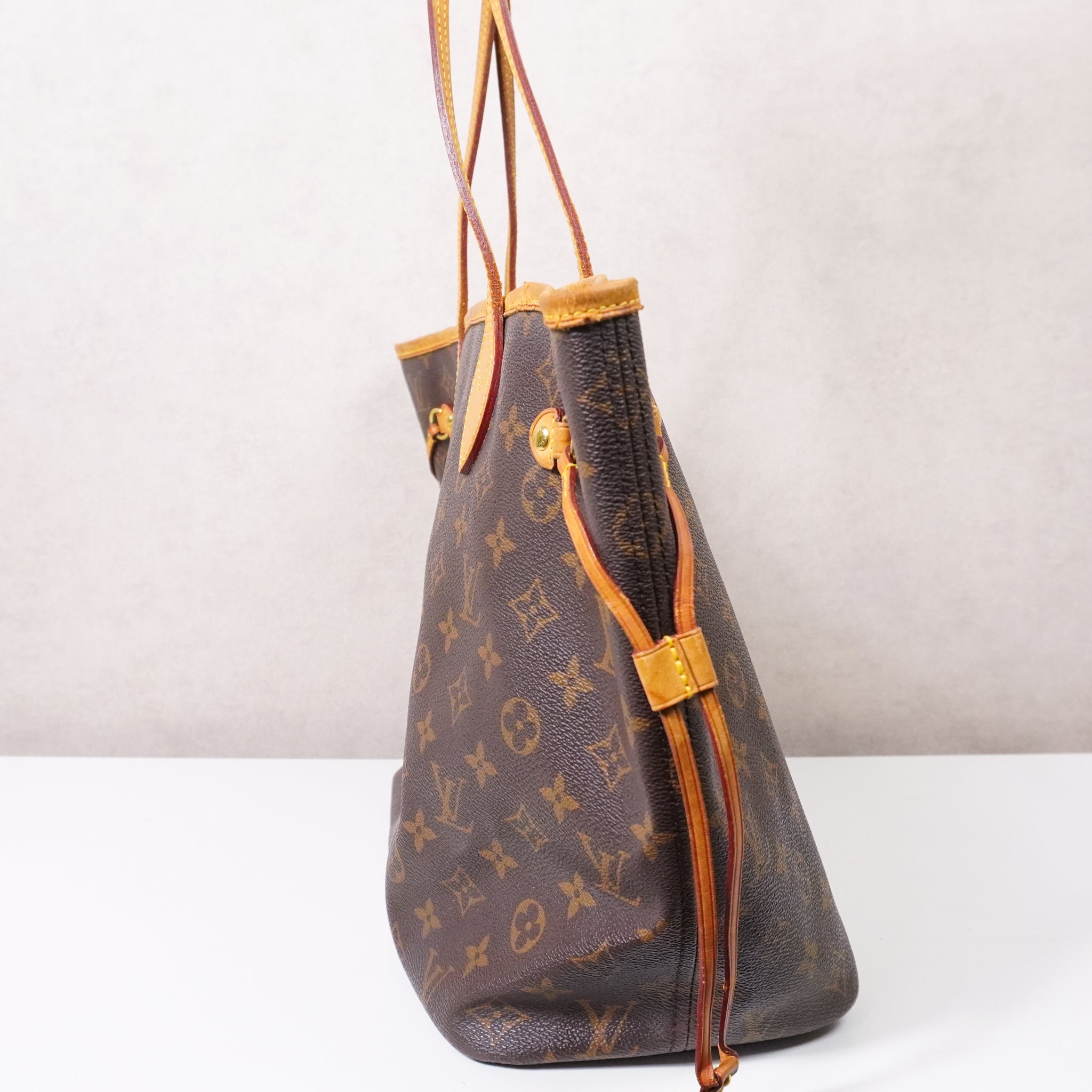 Louis Vuitton Neverfull Monogram MM - beige interieur