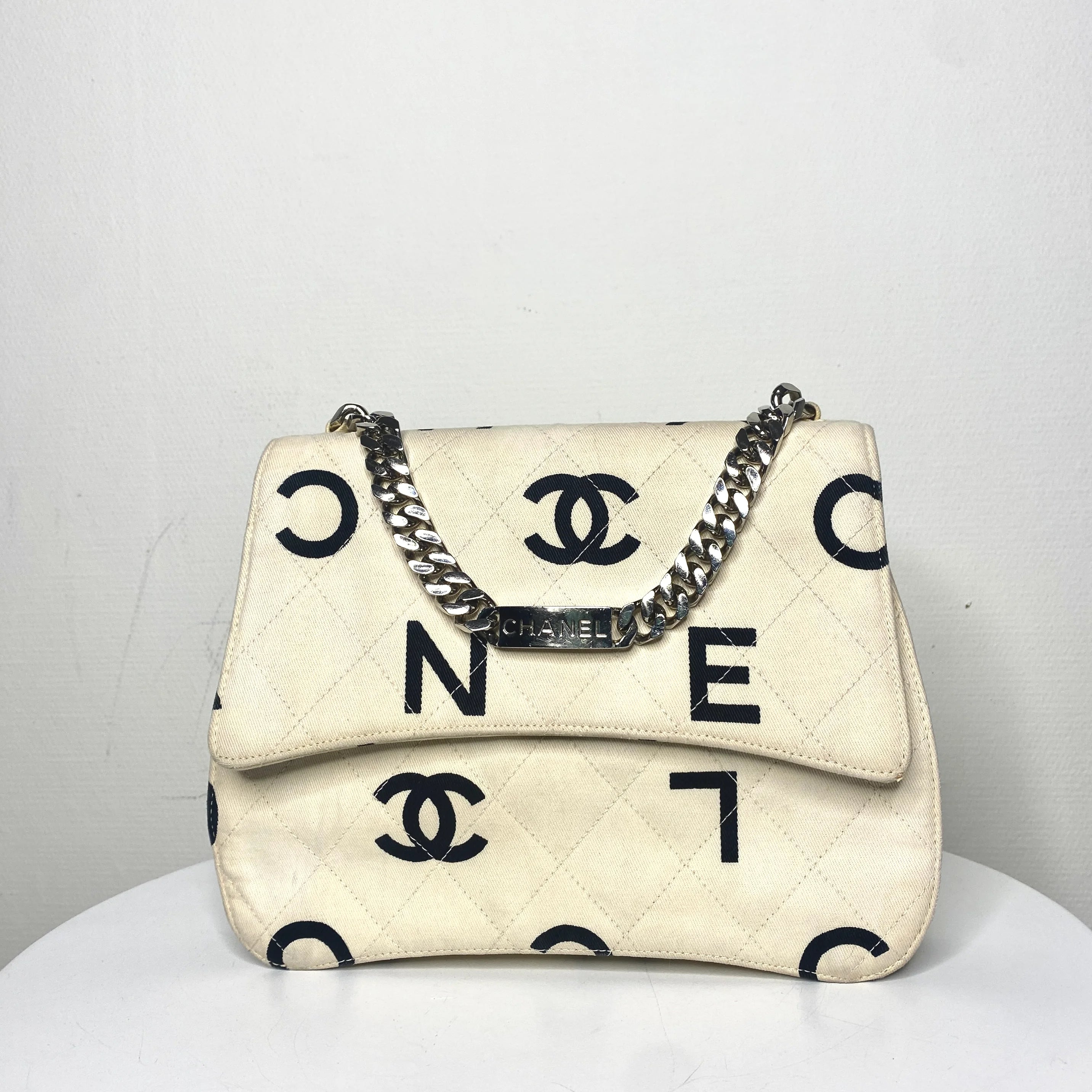 Chanel Collectors item quilted handbag 1997