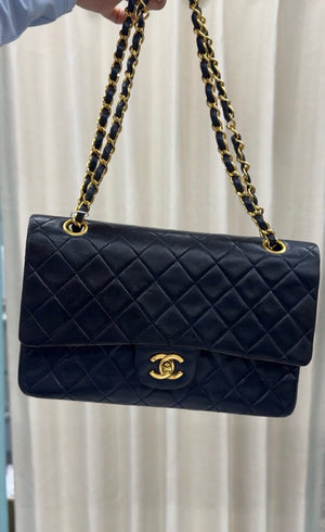 Chanel Classic Flapbag Medium Navy