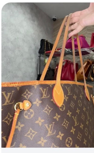 Louis Vuitton Neverfull MM Monogram Fuchsia interior