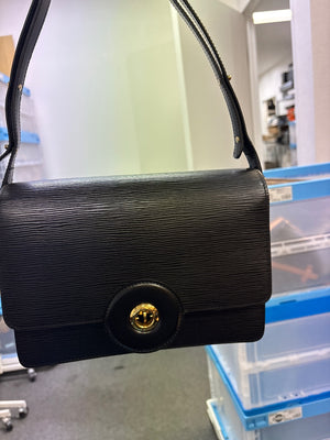 Louis Vuitton Free Run epi black