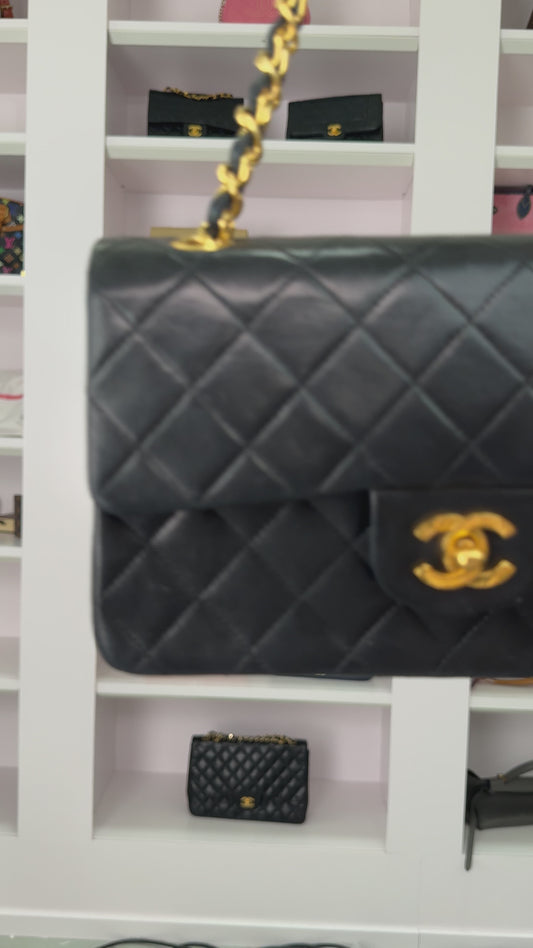 Chanel Classic Flapbag Small (1986-1988)